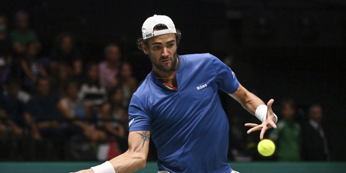 Berrettini deja a Italia primera y clasifica a Croacia