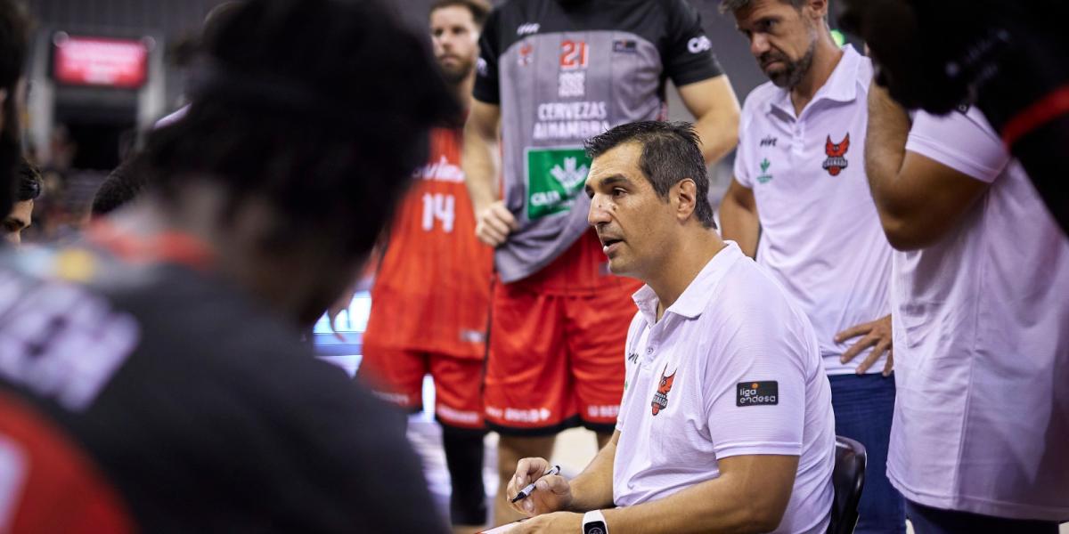 Nueve derrotas seguidas acercan al Covirán Granada al descenso