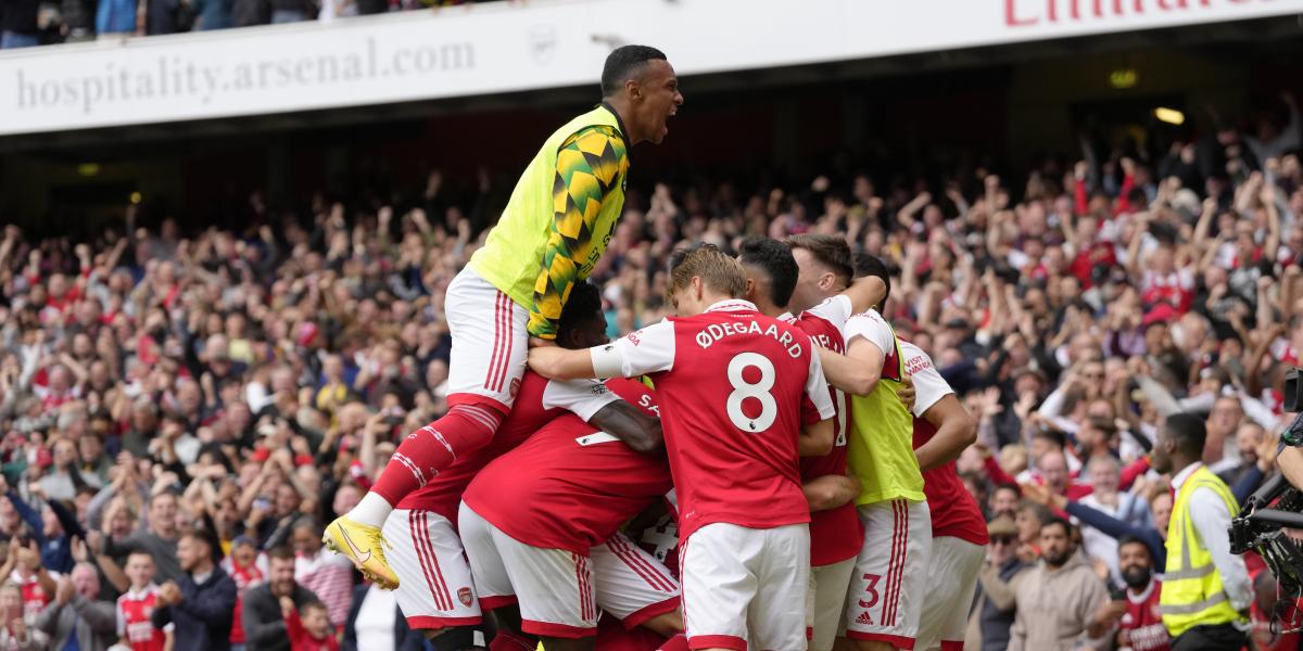 El Arsenal tumba al Tottenham en un vibrante derbi y sigue líder
