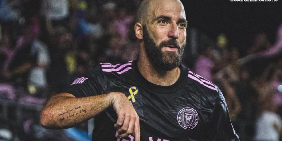 Gonzalo Higuaín anuncia su retirada