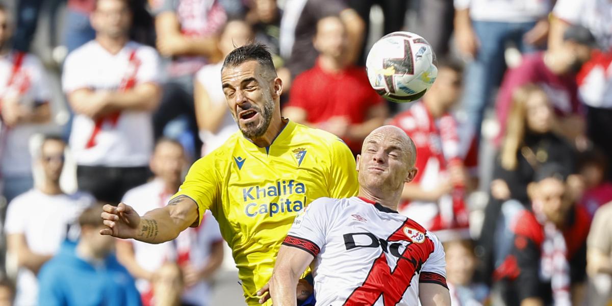 Segunda amarilla para Alcaraz y sentencia de Lejeune
