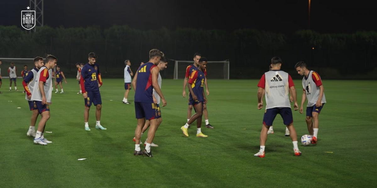 Entrenamiento vespertino de España en Doha