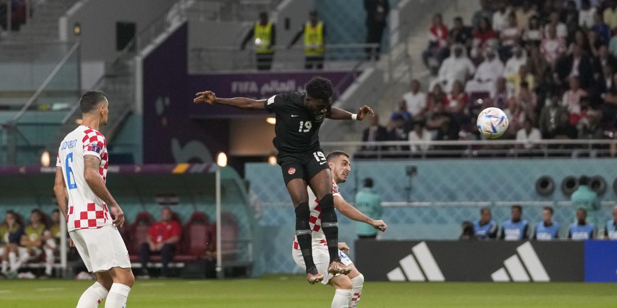 ¡Alphonso Davies adelanta a Canadá en el 2!