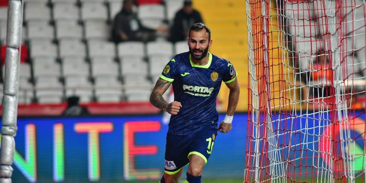 A Jesé en Turquía le cuesta hablar empleando el vosotros