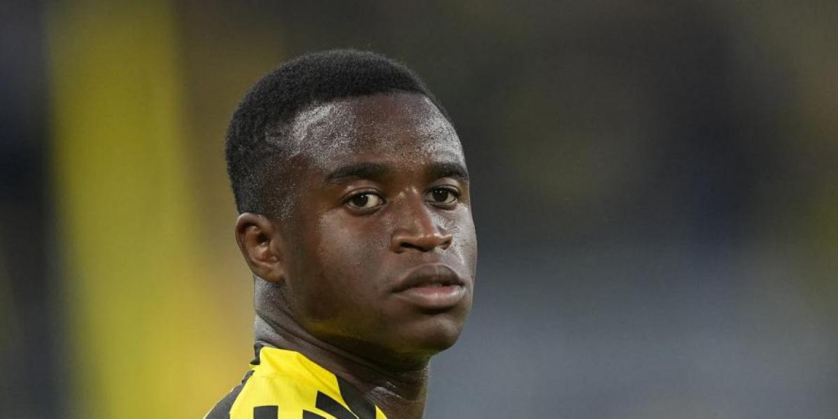 Escándalo Moukoko: En Alemania especulan que tendría 22 años y no 18