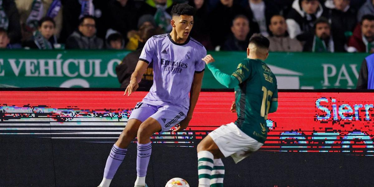 Álvaro Rodríguez, novedad en una lista sin Benzema ni Kroos