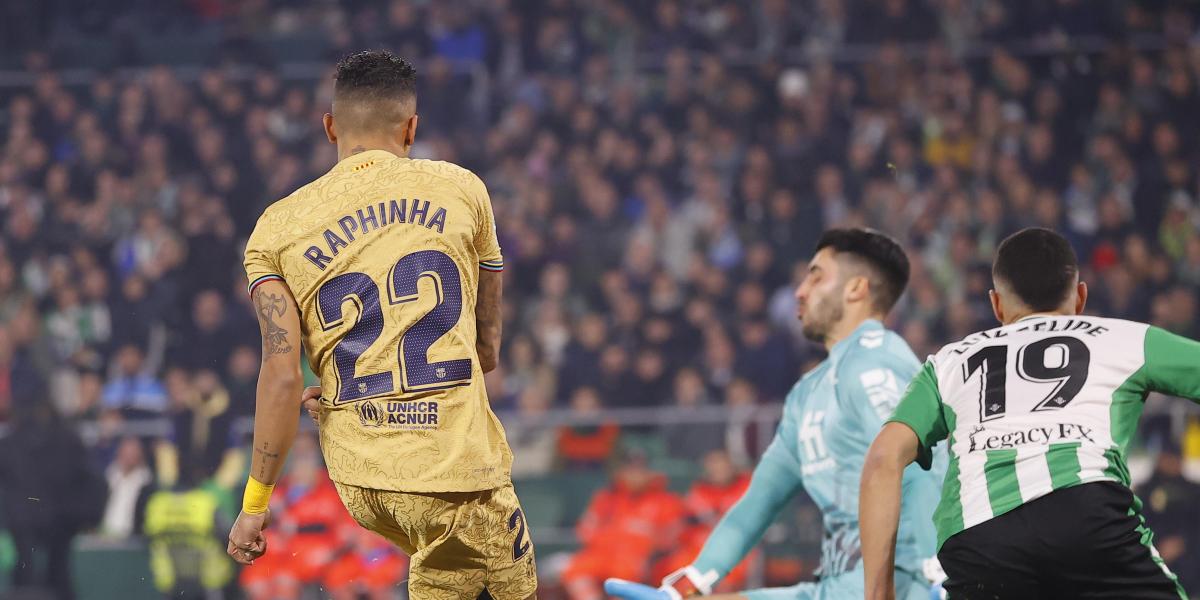 Raphinha se rehace con otro gol de visitante