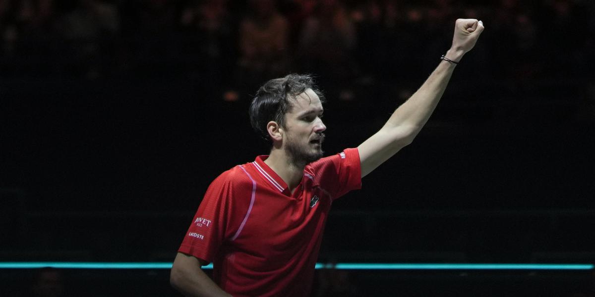 Medvedev acaba con el campeón en Rotterdam y Dimitrov sobrevive a De Miñaur
