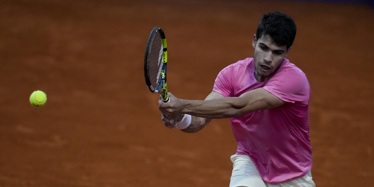 La lluvia obliga a suspender el partido de Alcaraz con 6-4 y 5-3