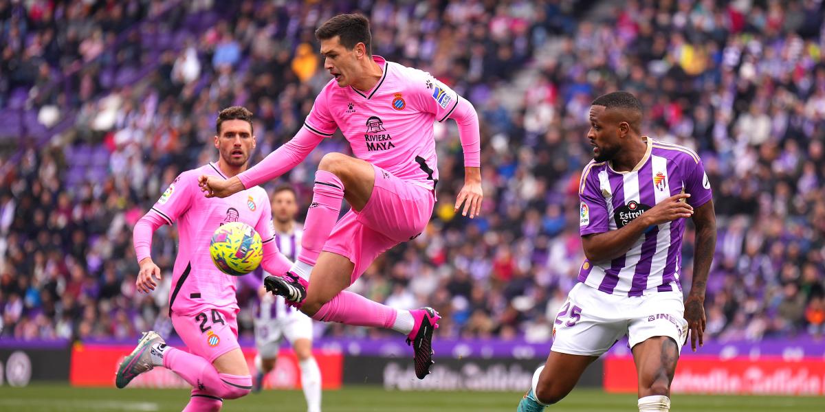 ¿Será el gol del año? César Montes emula la espectacular chilena de Mandzukic