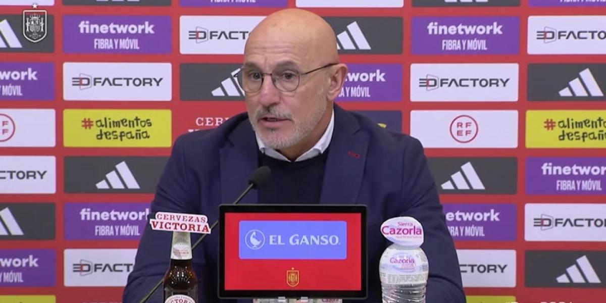 Rueda de prensa de Luis de la Fuente y Jordi Alba, en directo | Última hora de España