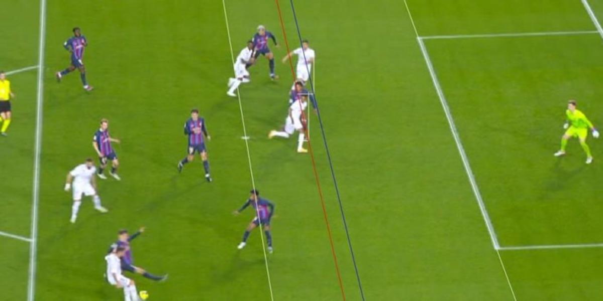Así se puede apreciar la polémica sobre el VAR del gol anulado a Marco Asensio