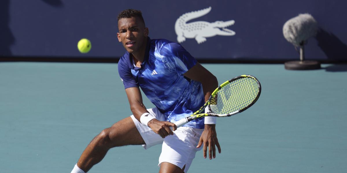 Tsitsipas y Auger avanzan a la 3ª ronda del Masters 1.000 de Miami