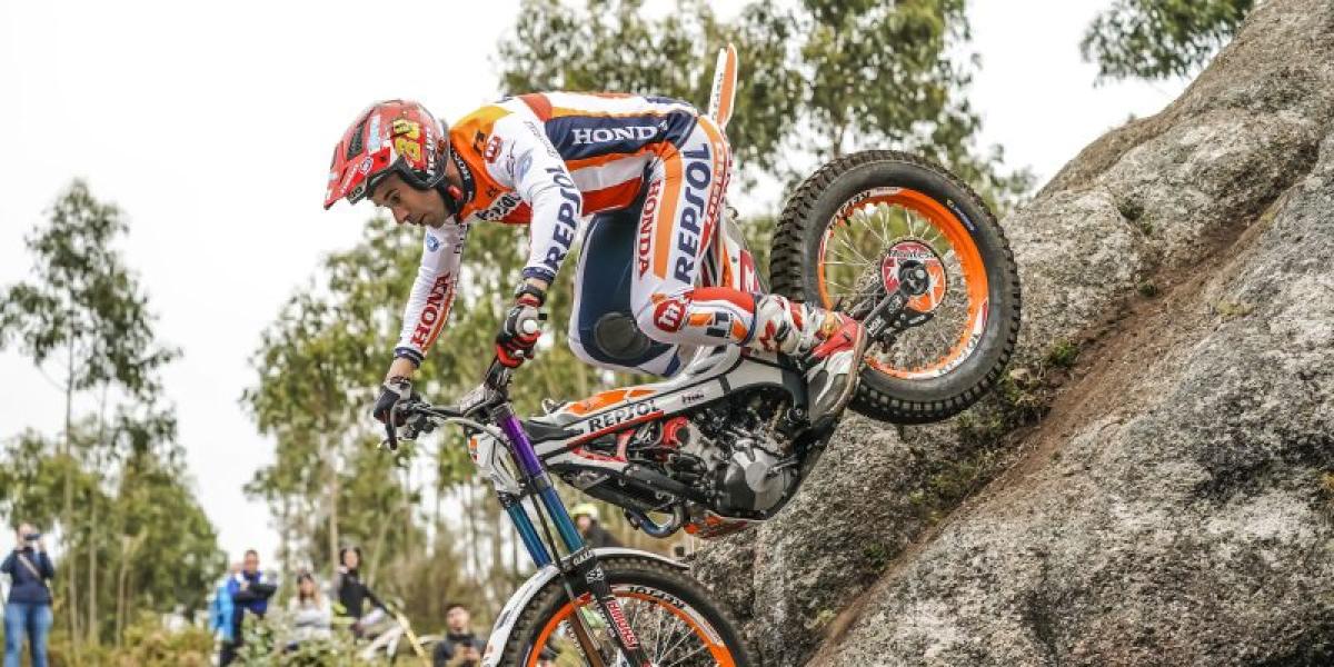 Toni Bou devuelve el golpe a Busto en el Mundial al aire libre