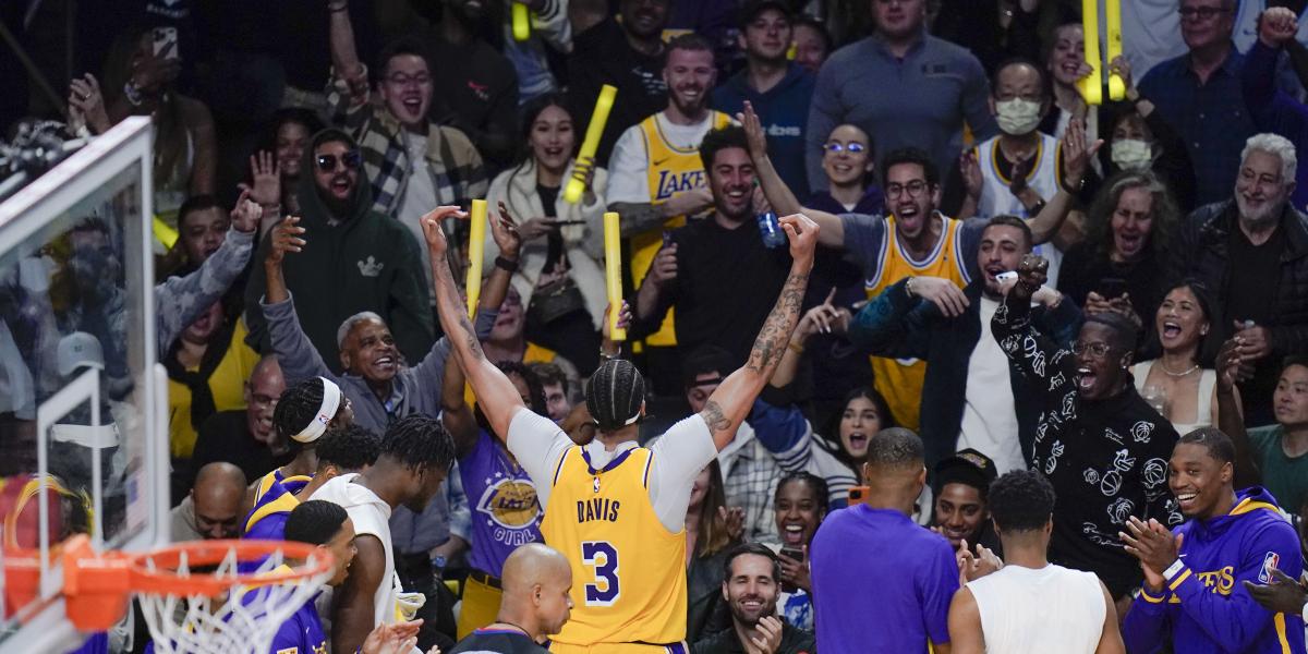 Anthony Davis se pone al nivel del mejor Shaquille ONeal