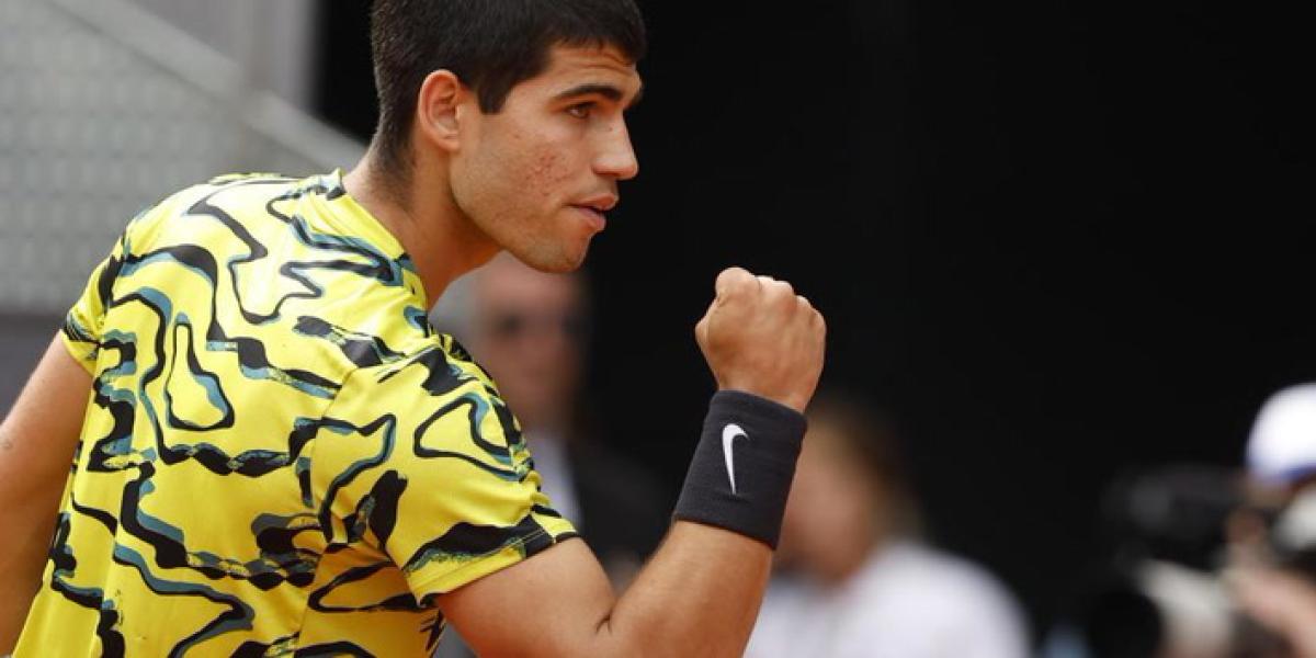 Alcaraz destroza a Zverev en el Mutua Madrid Open (6-1 y 6-2)