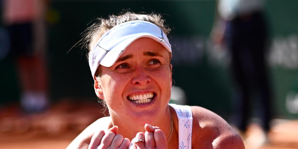 Svitolina regresa a octavos de Roland Garros tres años y un hijo más tarde