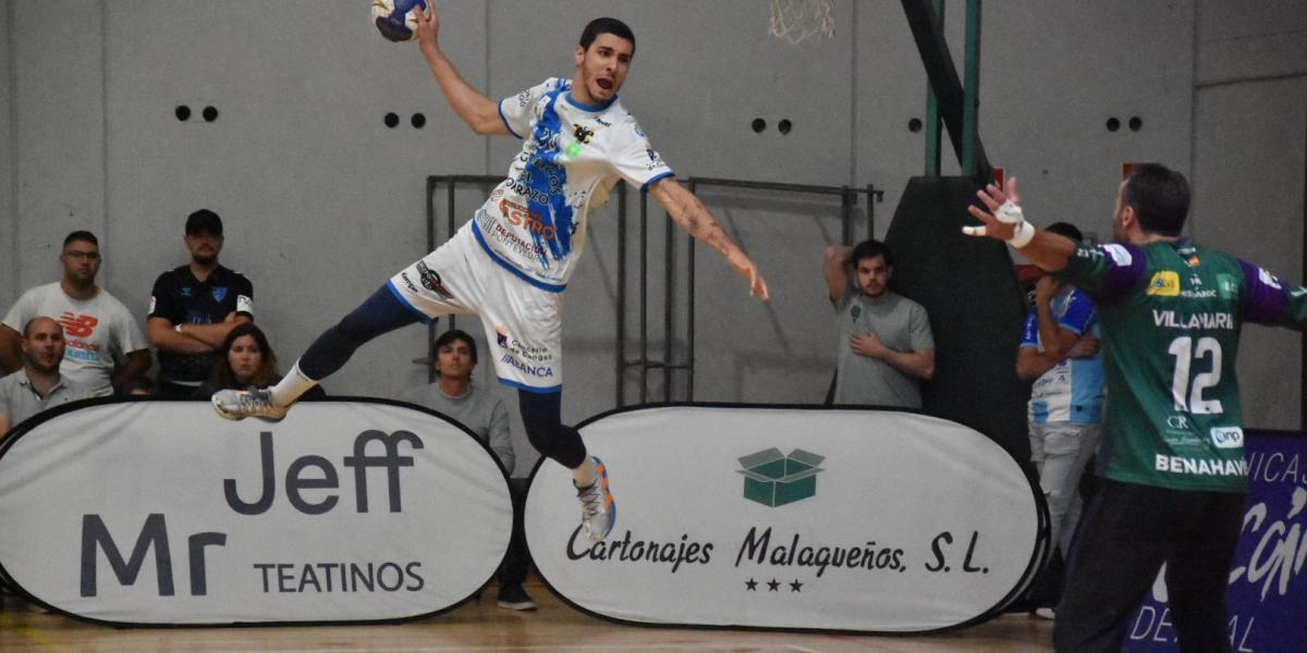 20-24: El Cangas gana en Málaga y se acerca a la permanencia en la Liga ASOBAL