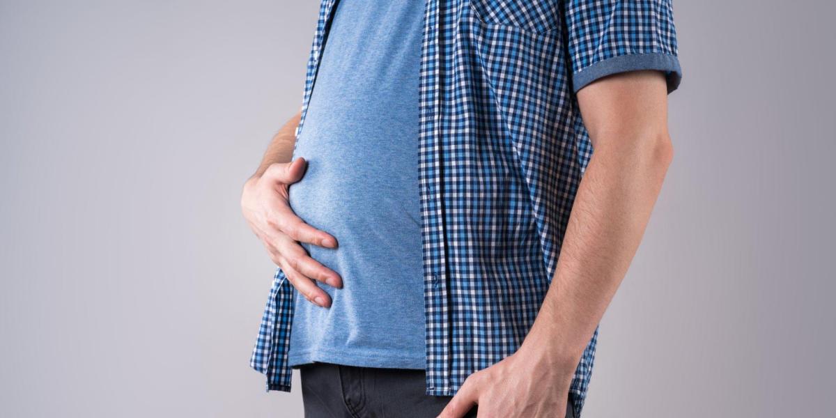 Descubre el té que te ayudará con la hinchazón abdominal y los gases