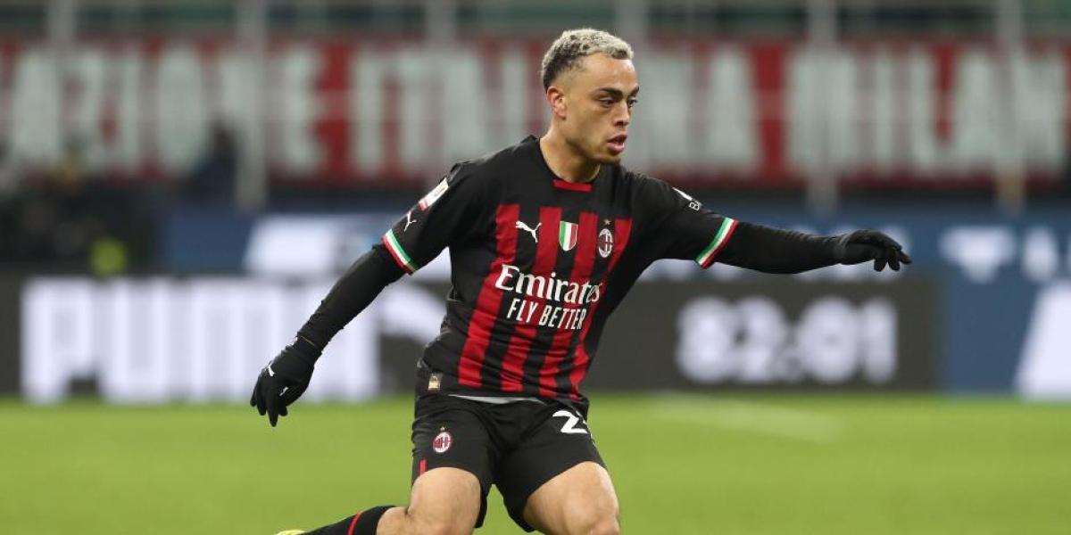 Sergiño Dest, en la órbita de la Premier League