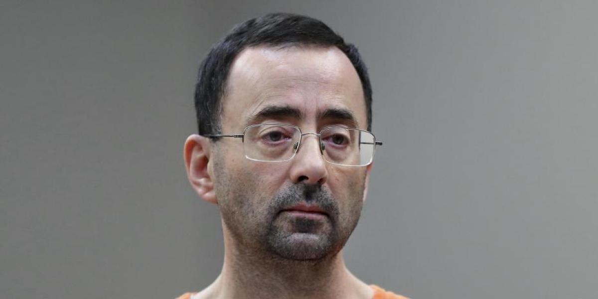 Apuñalan a Larry Nassar en una prisión federal de Florida