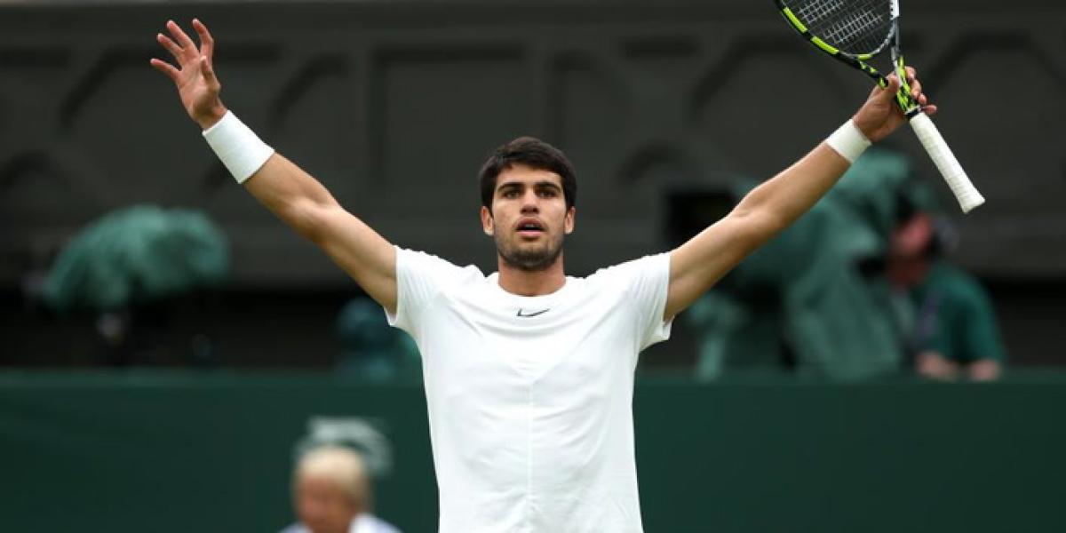 Gesta histórica de Alcaraz: ¡Primera final en Wimbledon y logra someter a Djokovic!