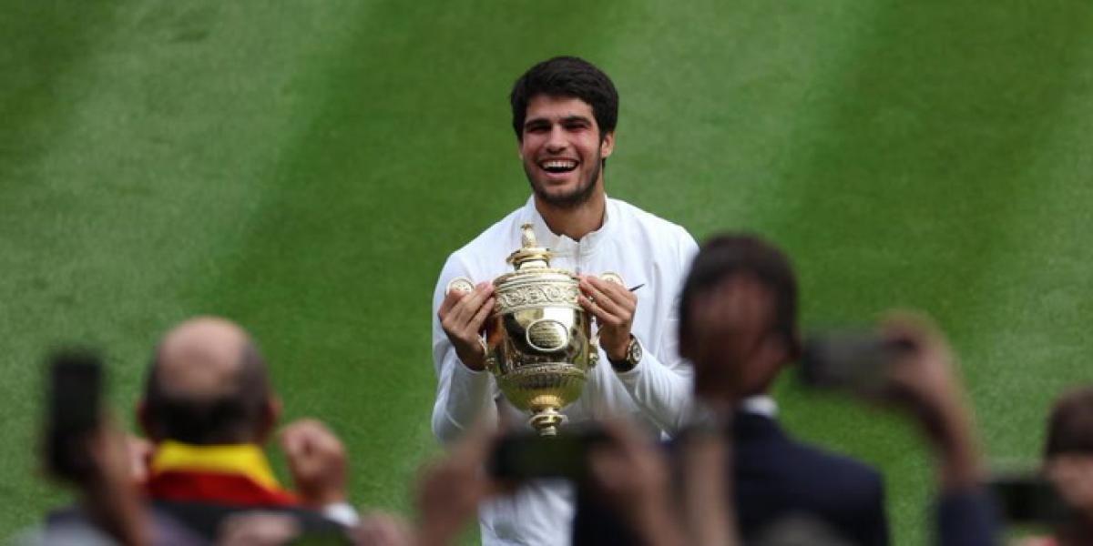 ¡Momento histórico! Alcaraz ofrece su primer Wimbledon a un enfervorecido público