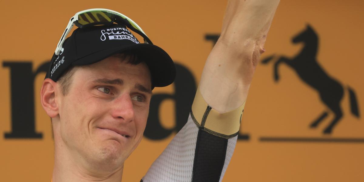 Las lágrimas de Mohoric tras ganar la 19ª etapa del Tour