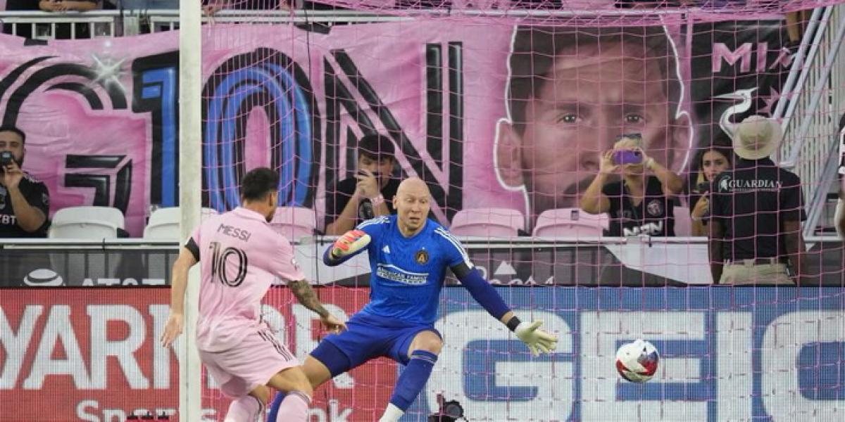 ¡Nueva exhibición de Messi: doblete y asistencia!