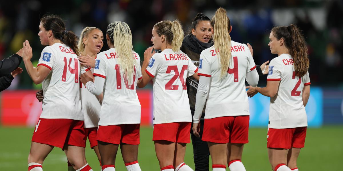 La selección de Canadá acuerda su salario pero sigue el conflicto