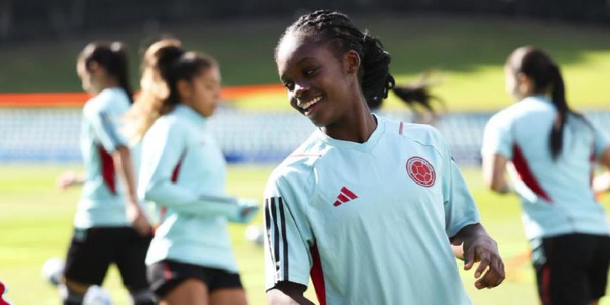 Entrenamiento de la selección femenina de Colombia antes de su partido contra Alemania