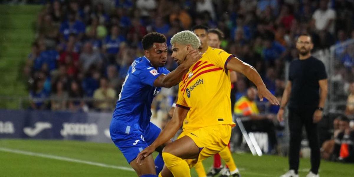 Araujo y Pedri estallaron contra el arbitraje de Soto Grado