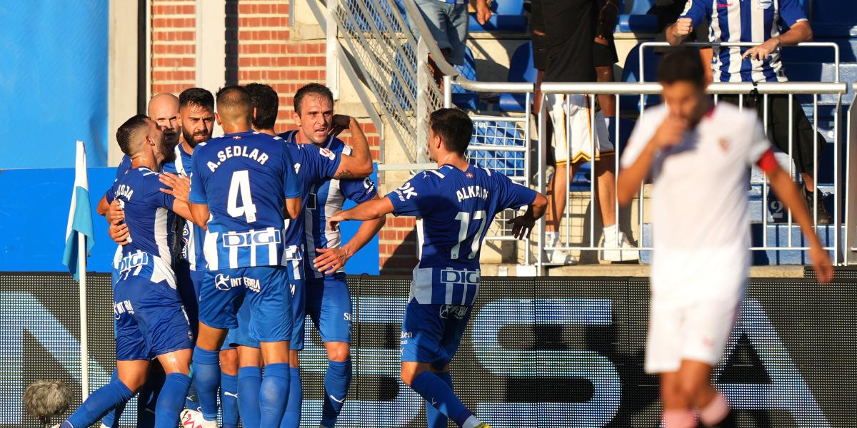 Mendizorroza enciende todas las alarmas en el Sevilla