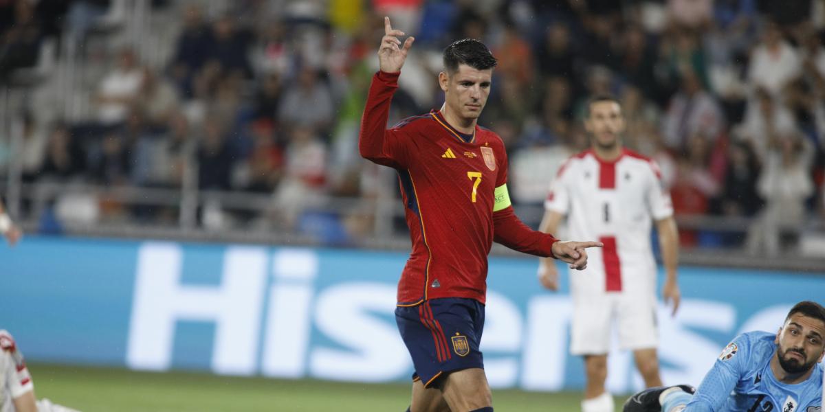 Morata, un capitán goleando bajo la lluvia