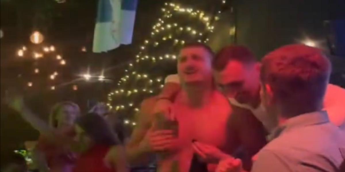 Nikola Jokic se une a la fiesta