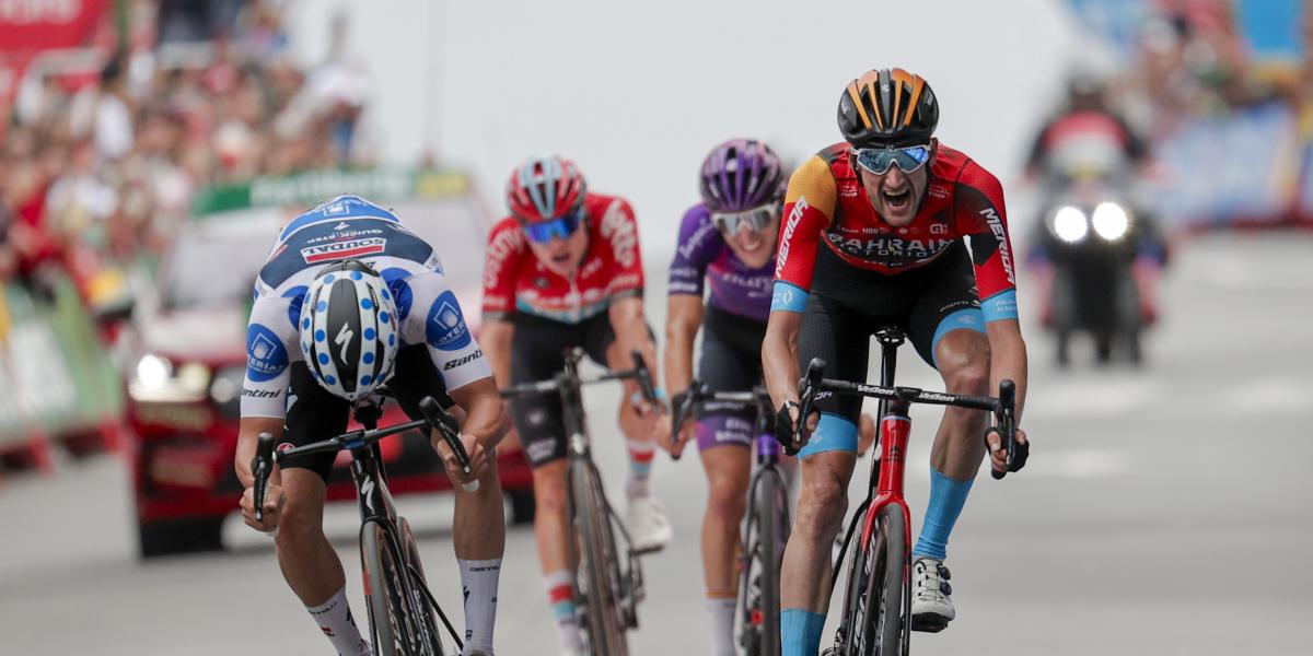 Poels gana ante el enfado de Evenepoel, Kuss virtual campeón de la Vuelta y nueva decepción entre los favoritos