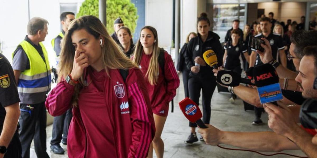 La selección española a su llegada a Suecia