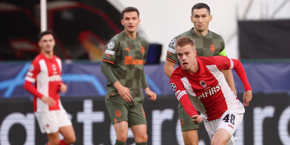 2-3: Vermeeren brilla pero el Shakhtar remonta en un partido loco