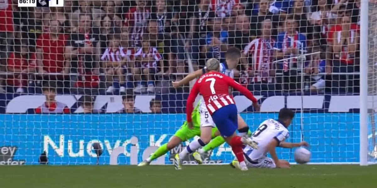 ¿Por qué Munuera pito diferente las dos manos en el Metropolitano?