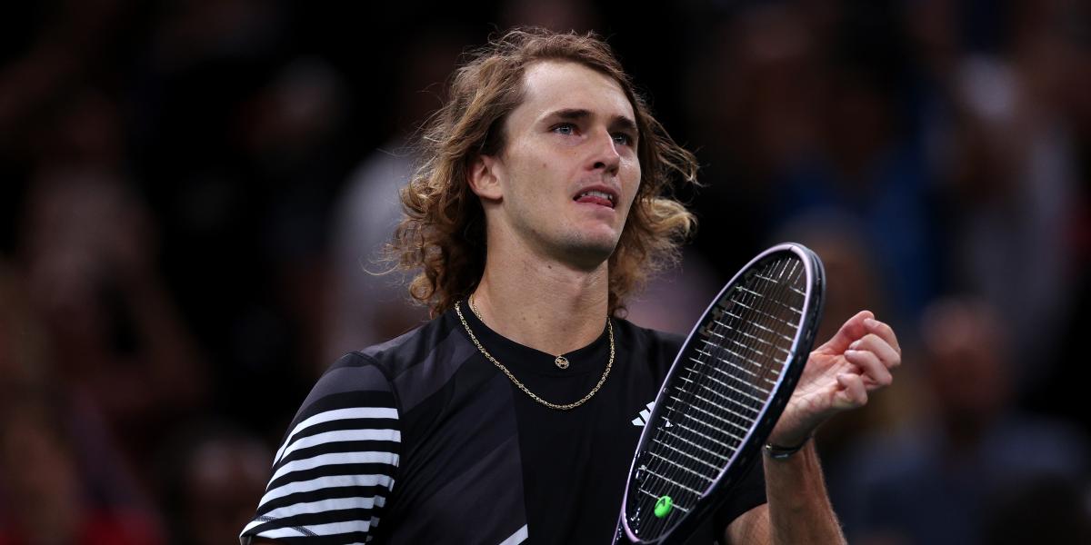 Zverev remonta camino de la segunda ronda en París