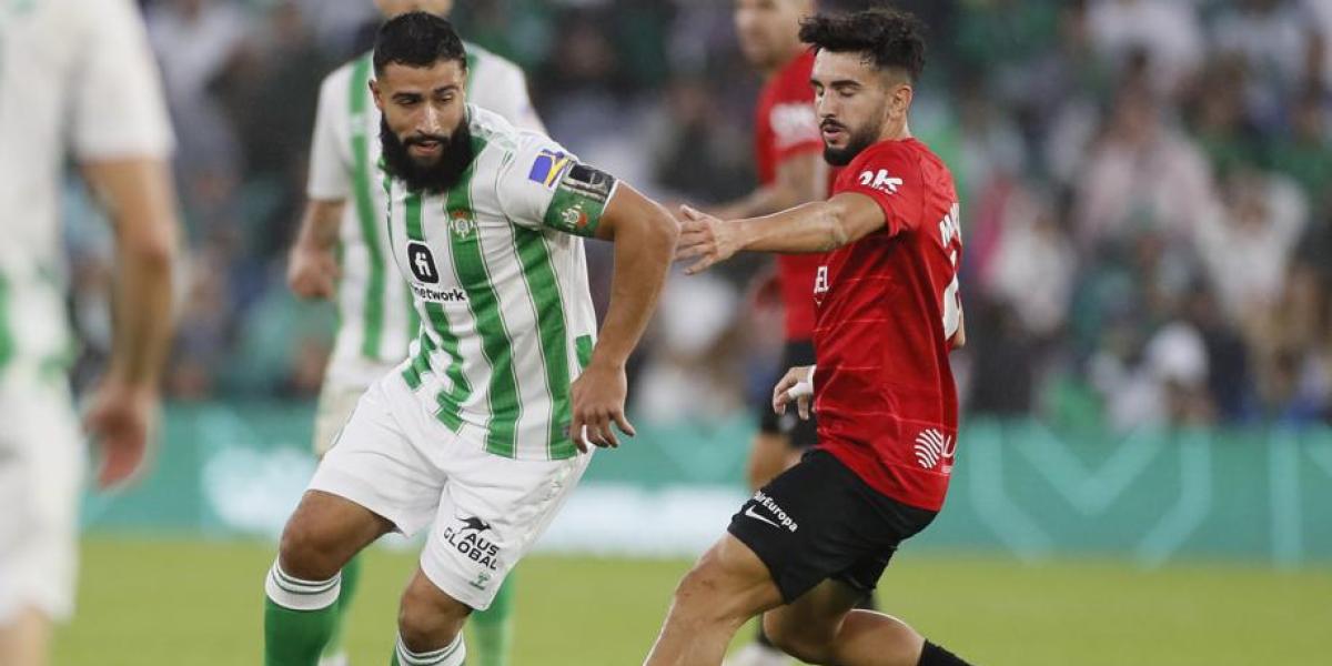 La fiesta del Betis por el regreso de Fekir ante el Mallorca fue completa