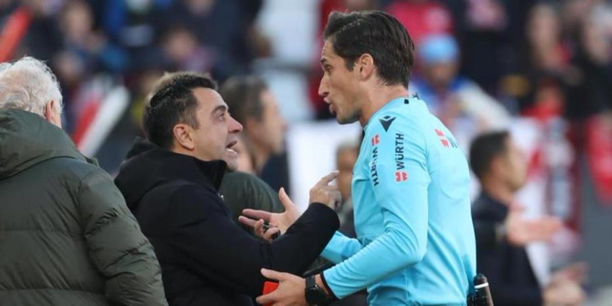 Munuera Montero vio en primer plano el penalti de Lejeune a Lewandowski