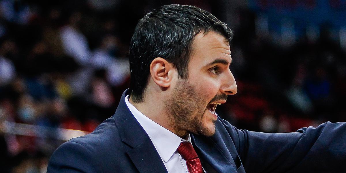 Carlos Cantero, elegido mejor entrenador de la Liga Femenina en el mes de noviembre