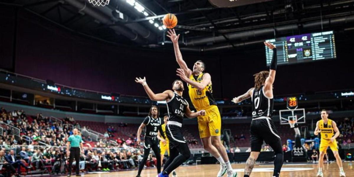 77-72: El Lenovo Tenerife cae en la cancha del VEF Riga