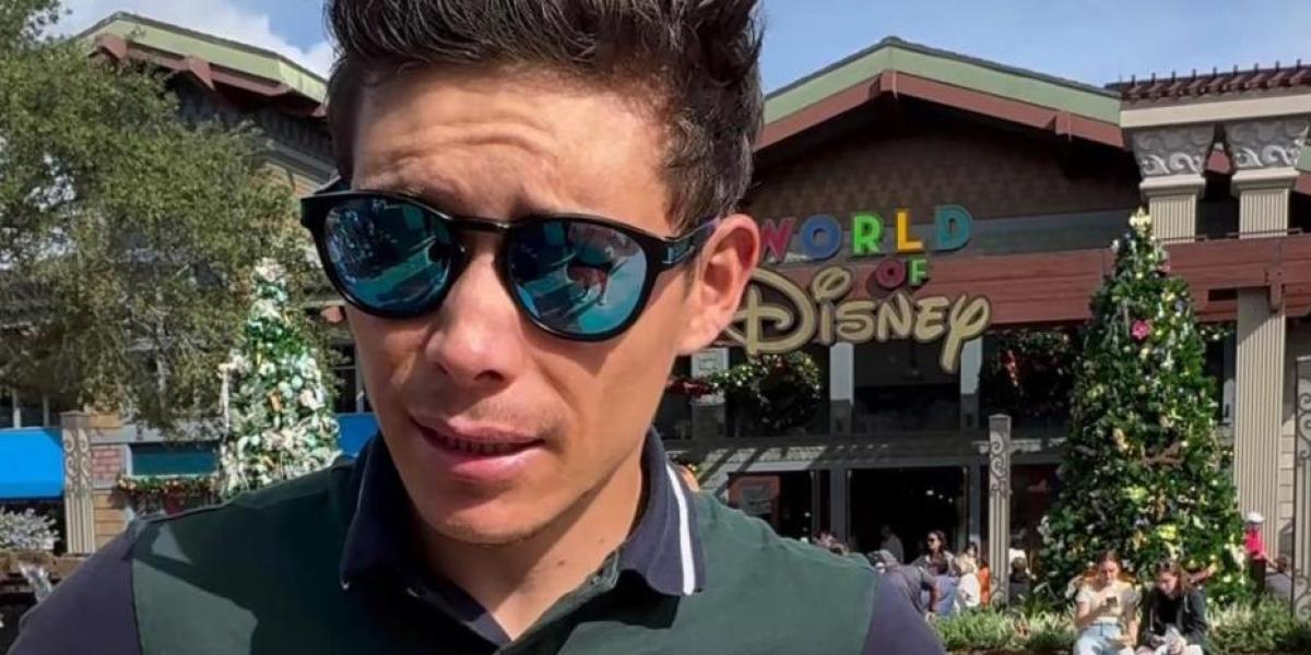 Al Miguel Ángel López le esperaba una sorpresa en Disneyland