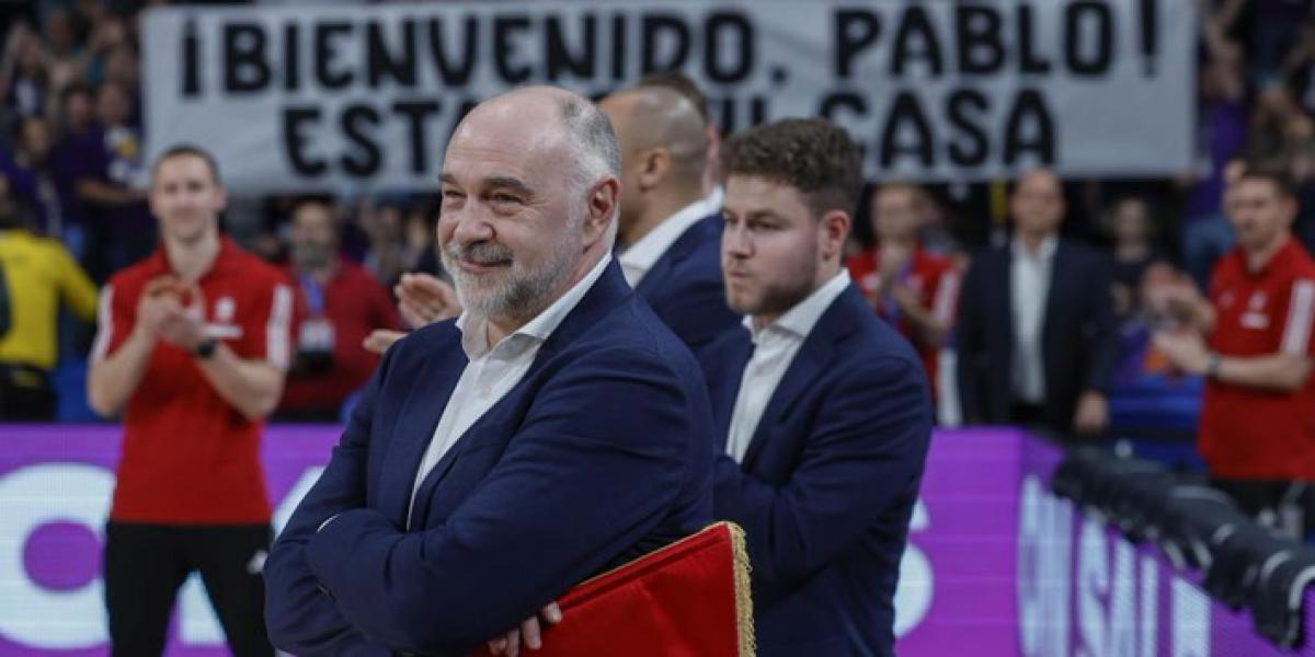 Dos minutos de aplausos a Pablo Laso en su regreso al WiZink Center