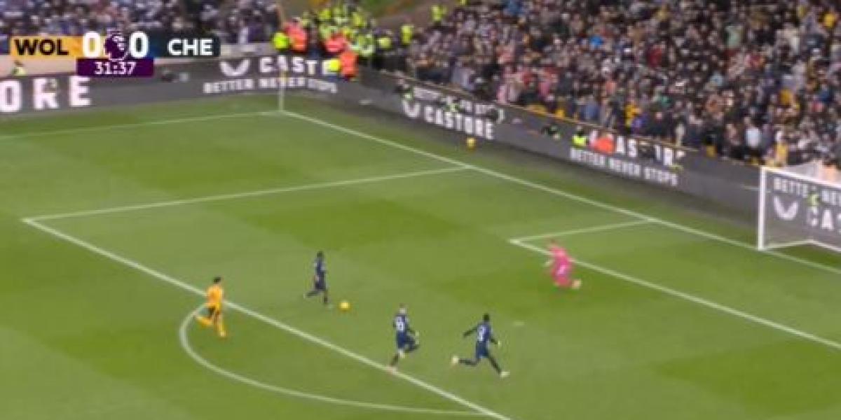 Increíble lo del Chelsea: Tres solos contra el portero...¡y la jugada no acaba en gol!