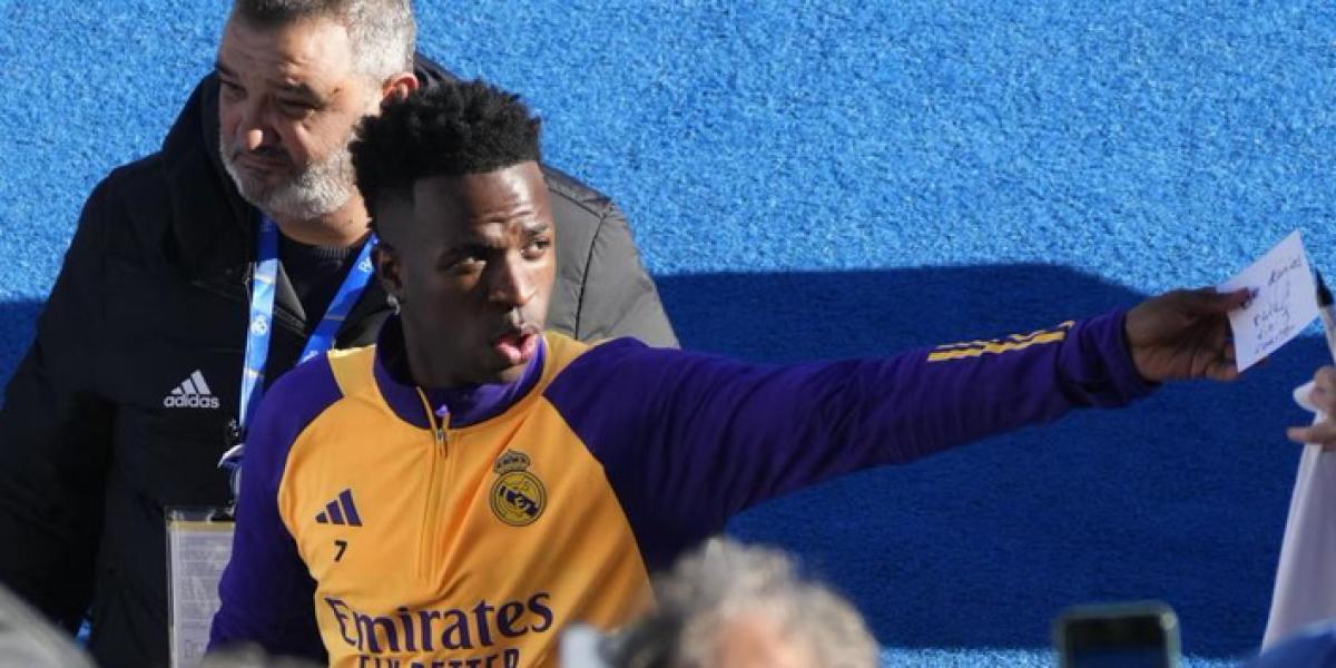 La dura entrada a Vinicius de Davinson Sánchez el pasado 16 de noviembre