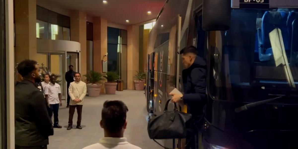 El Barcelona llega al Hotel de concentración en Riad