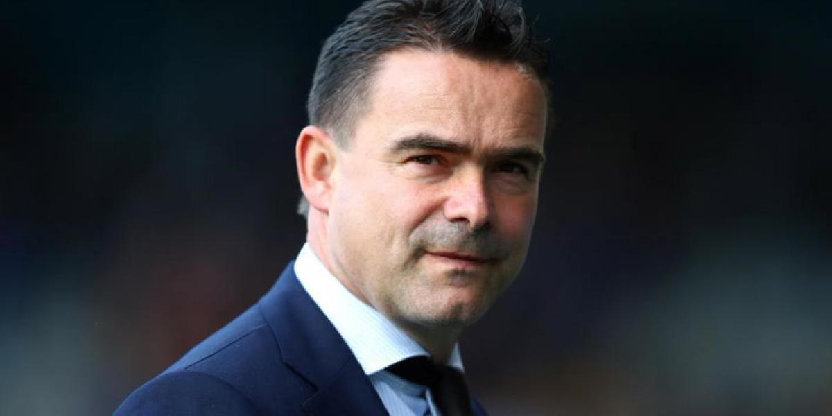 Overmars sancionado durante un año